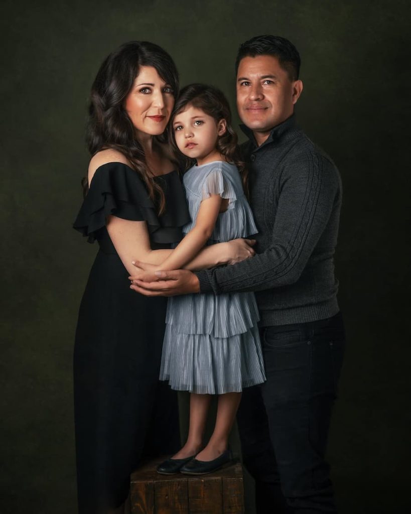Mexican Family Portrait - Family Portrait Photography - Paulina Duczman